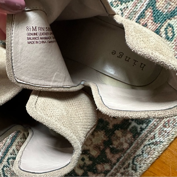 Hinge Booties - Picture 4 of 5